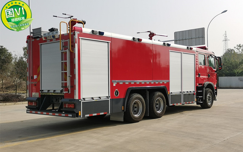 國六重汽12噸水泡沫干粉聯用消防車